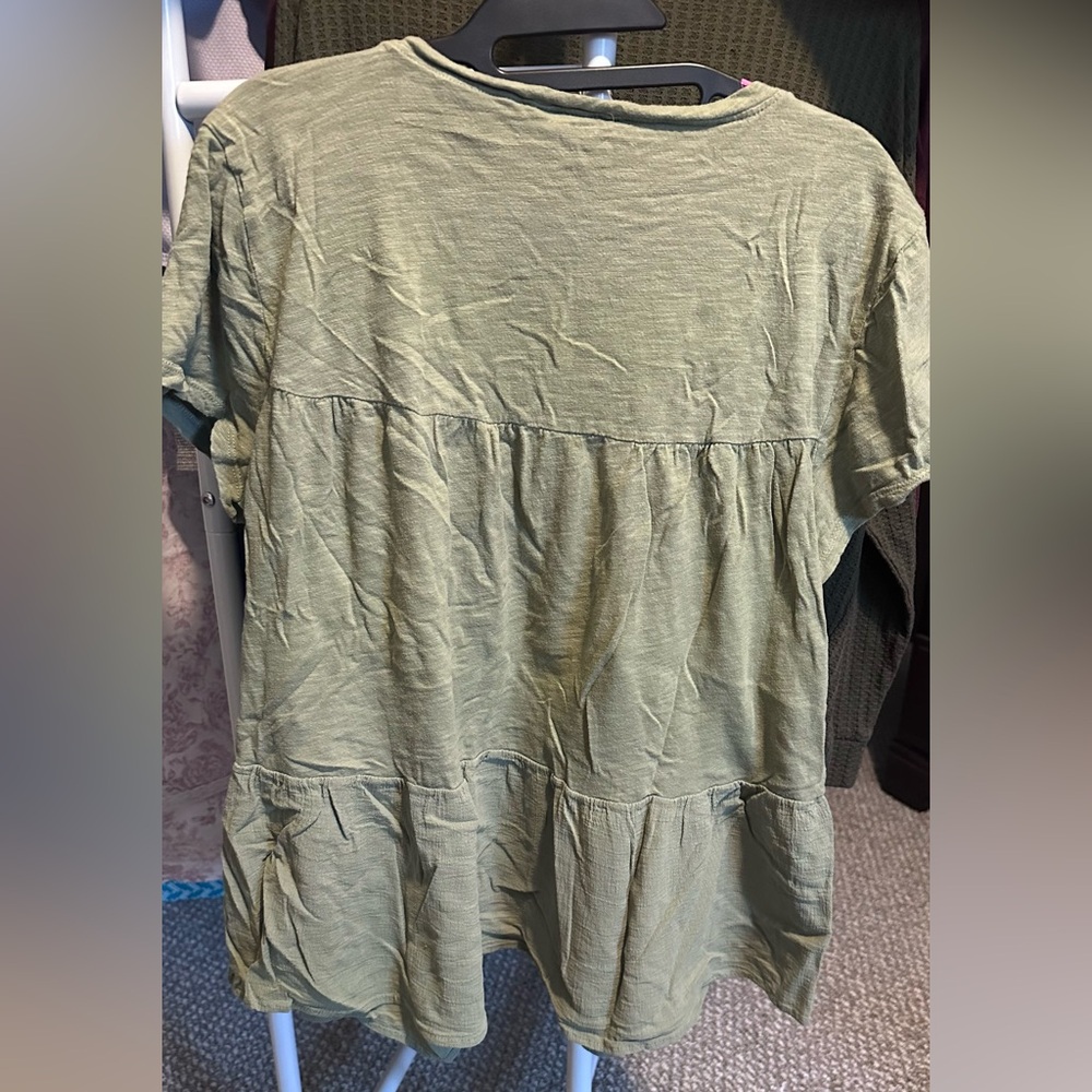 Time and Tru Sage Green Blouse - Picture 3 of 3